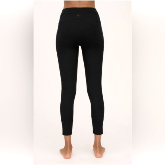 Yogalicious LUX Prestige Hi Rise7/8 Jogger - Picture 2 of 5